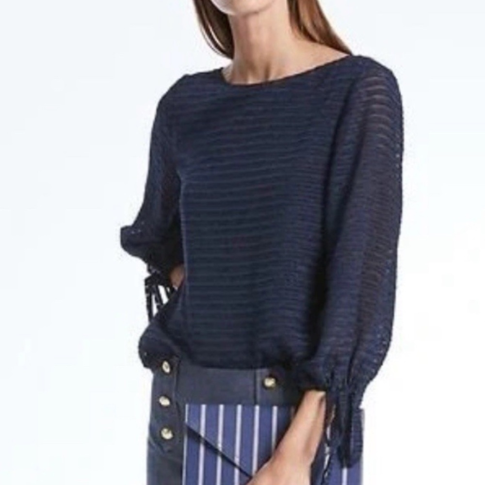 NWT Banana Republic Long Sleeve Tie Cuff  Boatneck blouse in Navy, Size XL